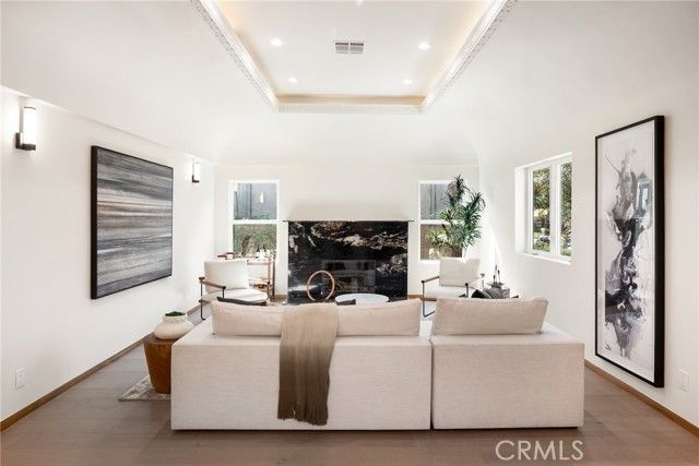 348 S Orange Drive, Los Angeles, CA 90036