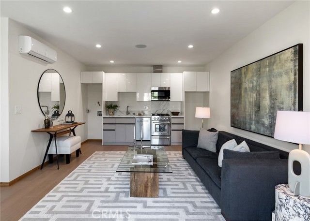 348 S Orange Drive, Los Angeles, CA 90036