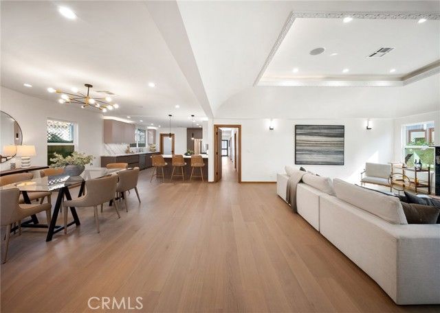 348 S Orange Drive, Los Angeles, CA 90036