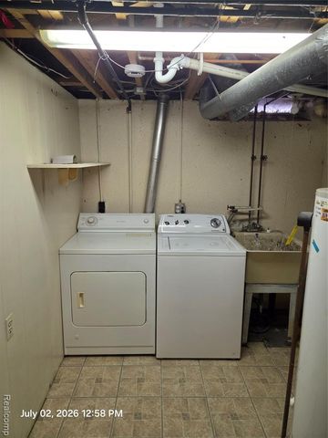 10952 Lesure, Sterling Heights, MI 48035