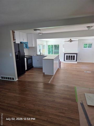 10952 Lesure, Sterling Heights, MI 48035