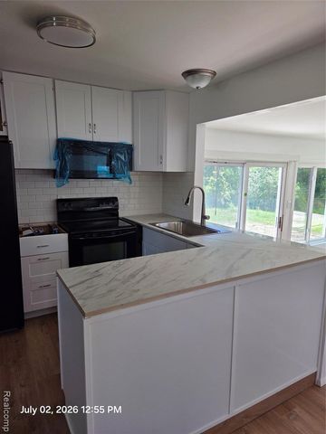 10952 Lesure, Sterling Heights, MI 48035