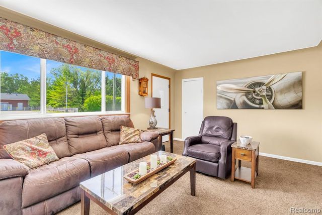 1020 Capac Road, Berlin, MI 48002