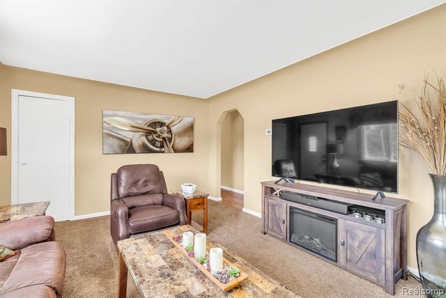 1020 Capac Road, Berlin, MI 48002