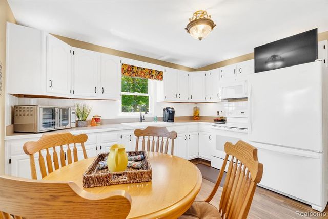 1020 Capac Road, Berlin, MI 48002