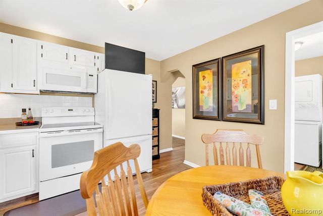 1020 Capac Road, Berlin, MI 48002