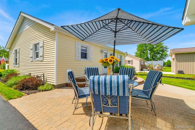 1020 Capac Road, Berlin, MI 48002