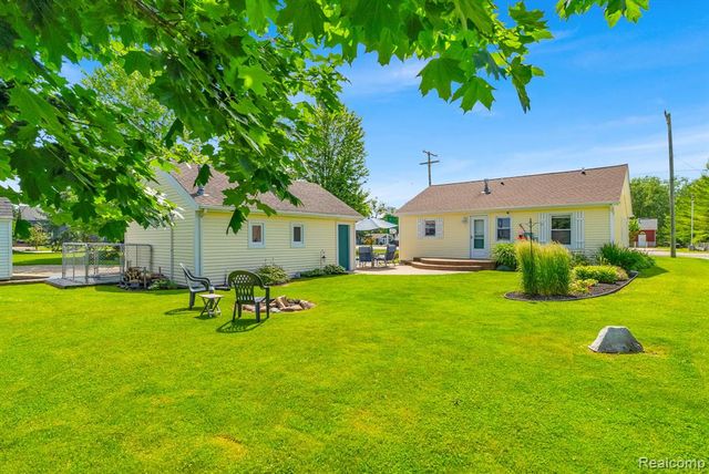 1020 Capac Road, Berlin, MI 48002