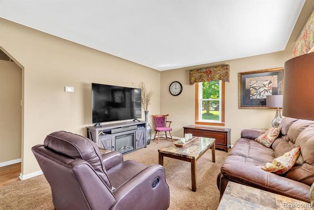 1020 Capac Road, Berlin, MI 48002