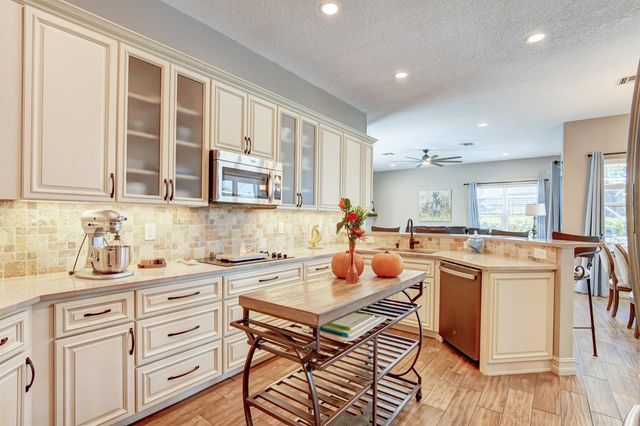 21707 Abington Court, Boca Raton, FL 33428