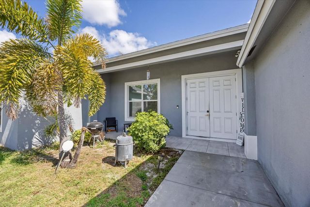 115 SW Glenwood Drive, Port St. Lucie, Port St Lucie, FL 34984