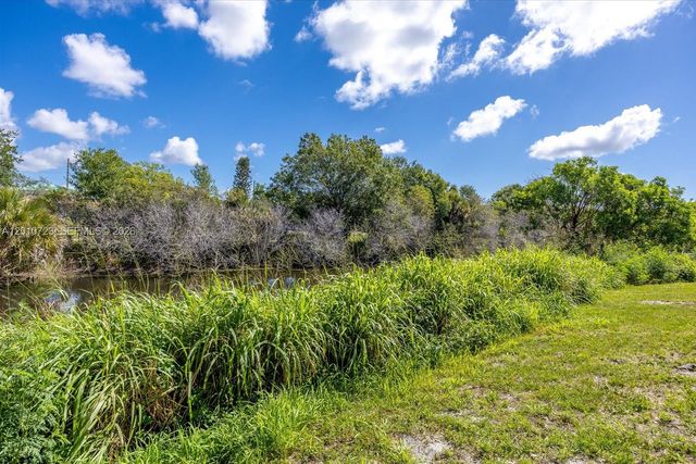 115 SW Glenwood Drive, Port St. Lucie, Port St Lucie, FL 34984