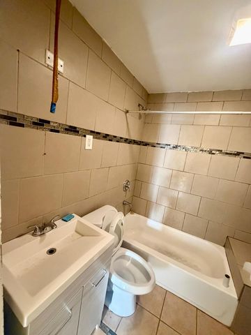 809 Pierce Street, Gary, IN 46402