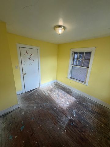 809 Pierce Street, Gary, IN 46402