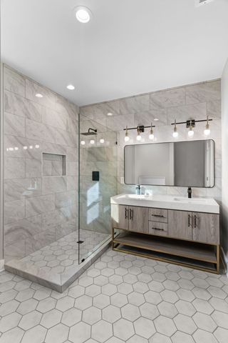 1055 11th St, Old Hickory, TN 37138