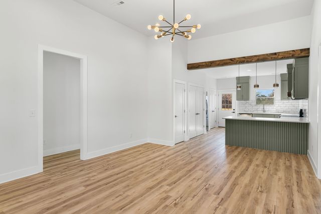 1055 11th St, Old Hickory, TN 37138