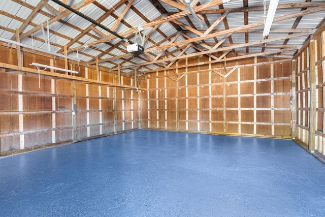 1055 11th St, Old Hickory, TN 37138