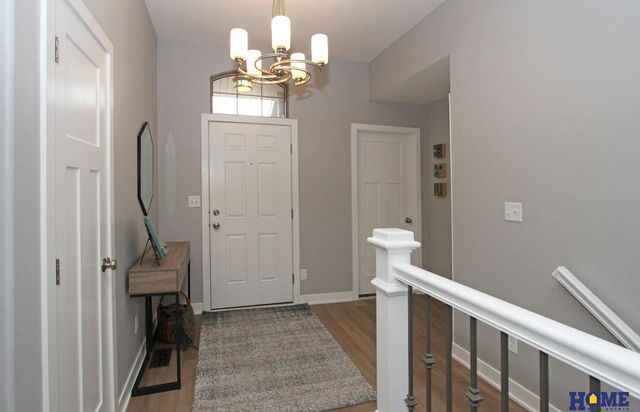 9137 Baybrook Circle, Lincoln, NE 68516