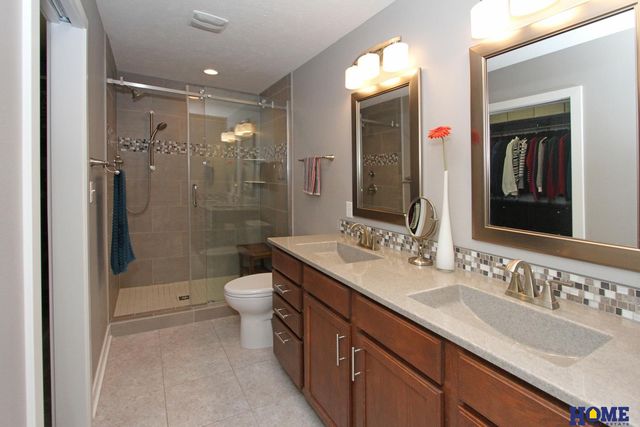 9137 Baybrook Circle, Lincoln, NE 68516