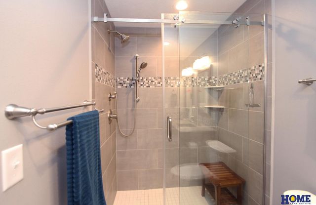 9137 Baybrook Circle, Lincoln, NE 68516