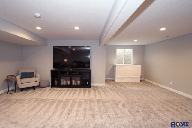 9137 Baybrook Circle, Lincoln, NE 68516