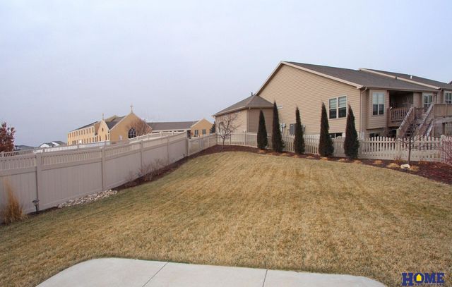 9137 Baybrook Circle, Lincoln, NE 68516