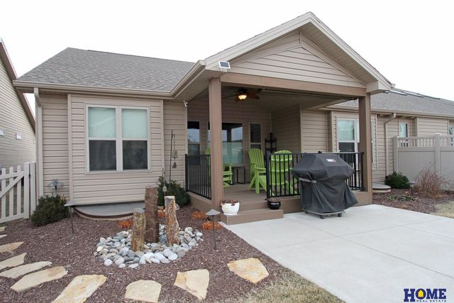 9137 Baybrook Circle, Lincoln, NE 68516