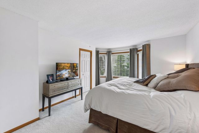 787 Fairfield Circle, Minnetonka, MN 55305