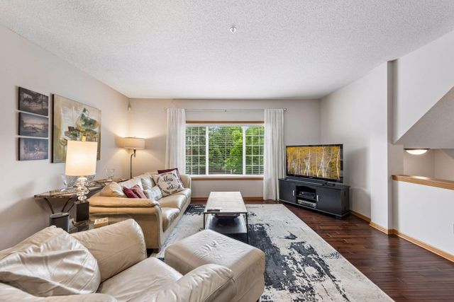 787 Fairfield Circle, Minnetonka, MN 55305