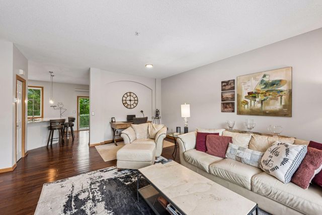 787 Fairfield Circle, Minnetonka, MN 55305