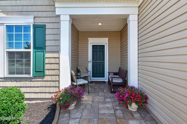 12 Aylesford Lane, Manchester, NJ 08759