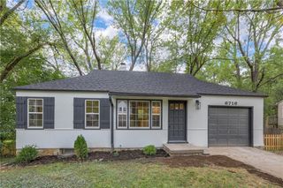 6716 Sterling Avenue, Raytown, MO 64133