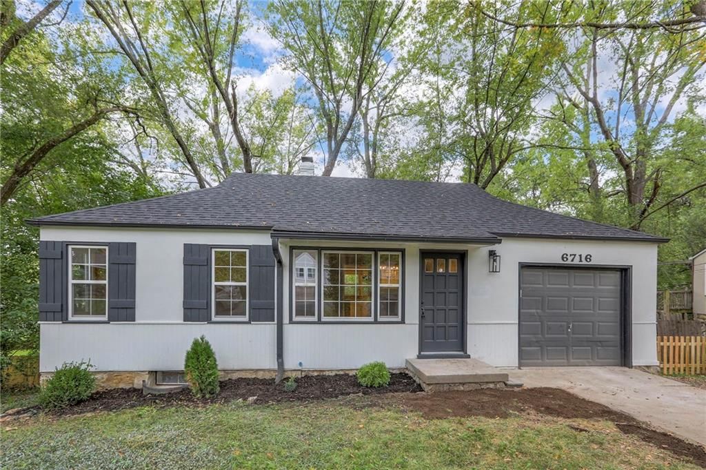 6716 Sterling Avenue, Raytown, MO 64133