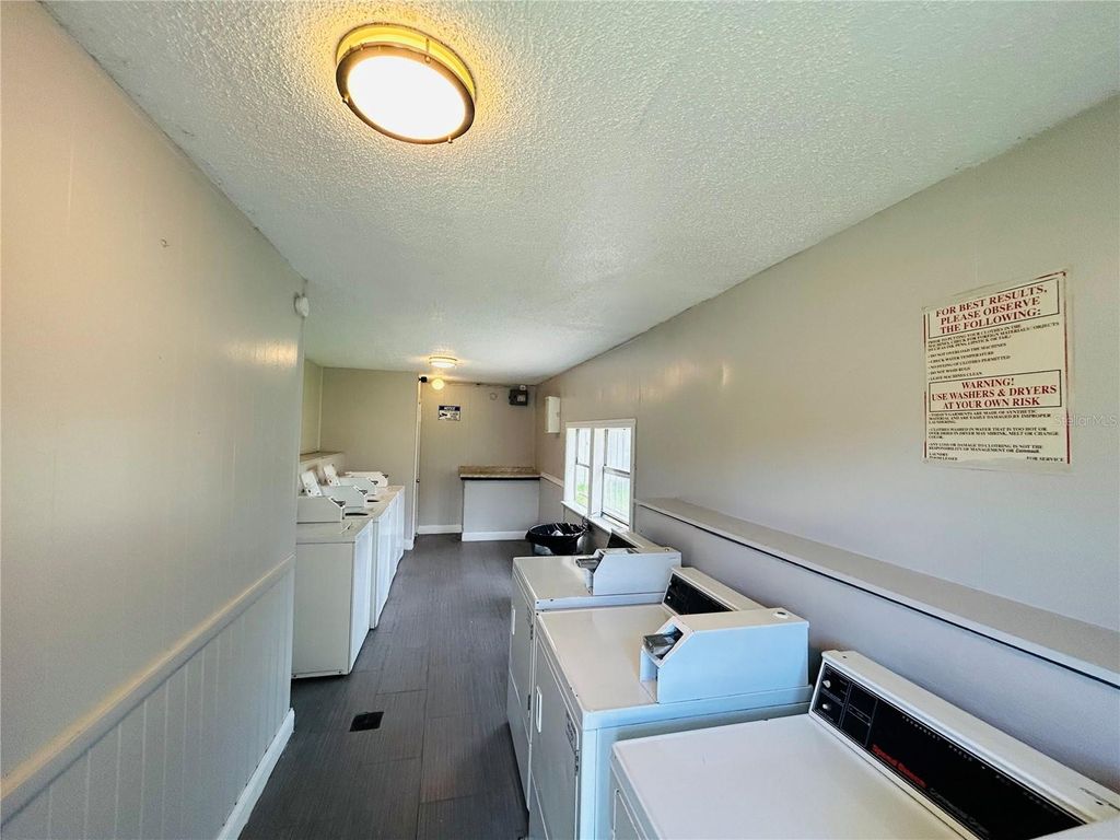 Image 16 of property listing at 2771 L B MCLEOD ROAD A, Orlando, FL 32805