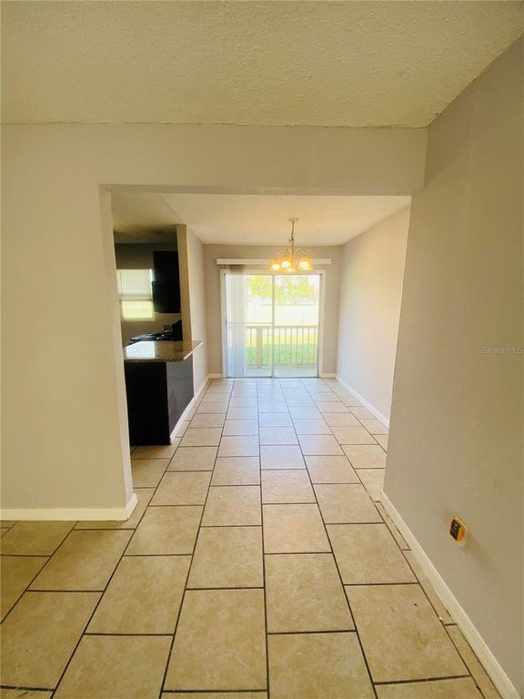 Image 4 of property listing at 2771 L B MCLEOD ROAD A, Orlando, FL 32805