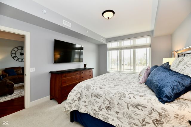 20971 Shoreline Court 302, Noblesville, IN 46062