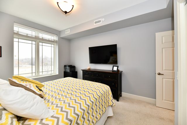 20971 Shoreline Court 302, Noblesville, IN 46062