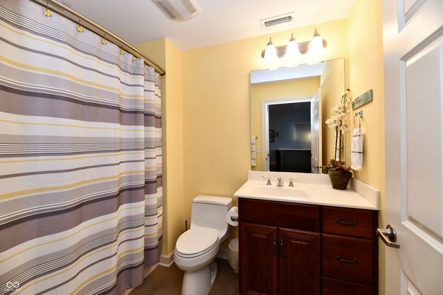 20971 Shoreline Court 302, Noblesville, IN 46062