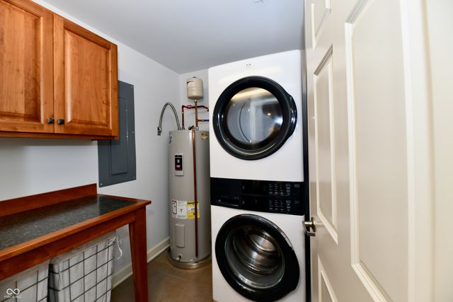 20971 Shoreline Court 302, Noblesville, IN 46062