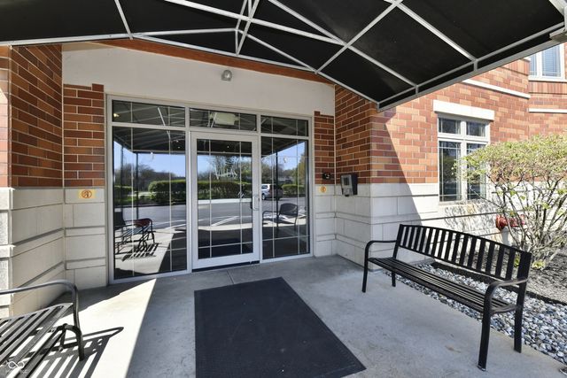 20971 Shoreline Court 302, Noblesville, IN 46062