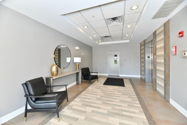 20971 Shoreline Court 302, Noblesville, IN 46062