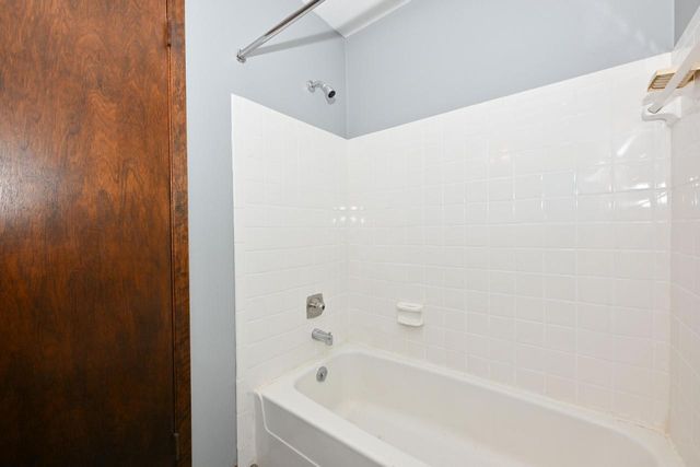 7365 Delaine DRIVE, Oak Creek, WI 53154