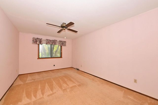 7365 Delaine DRIVE, Oak Creek, WI 53154