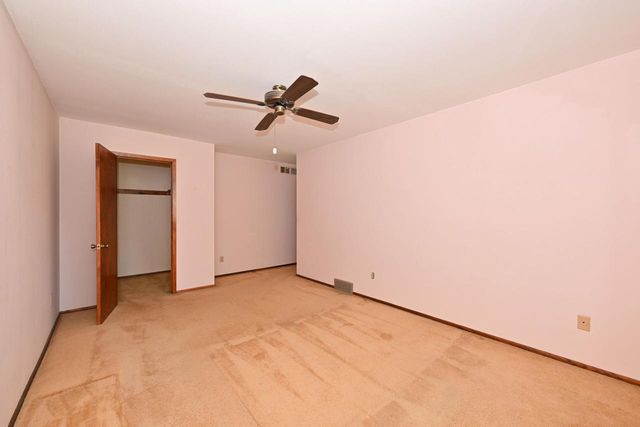 7365 Delaine DRIVE, Oak Creek, WI 53154