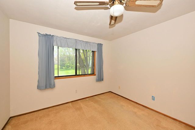 7365 Delaine DRIVE, Oak Creek, WI 53154