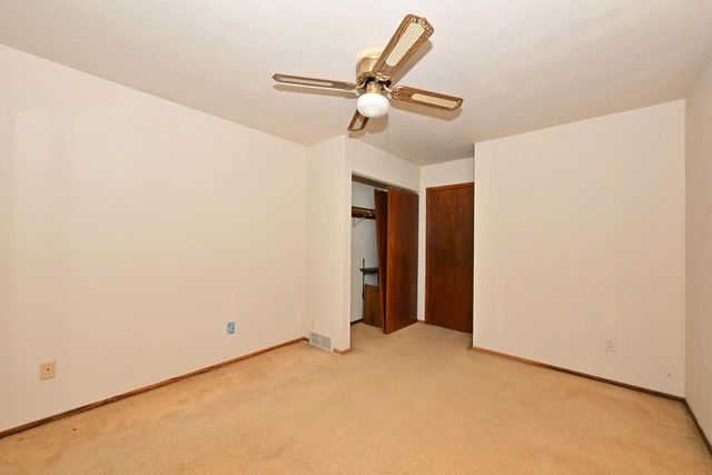 7365 Delaine DRIVE, Oak Creek, WI 53154