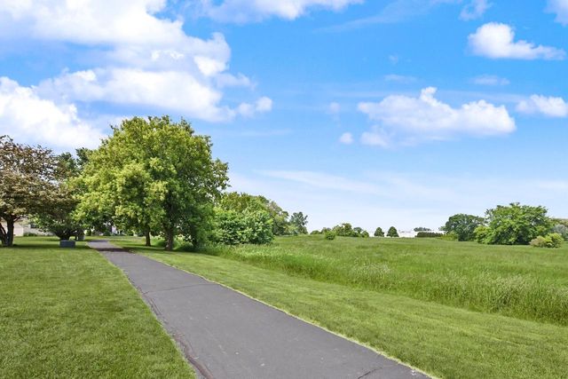 7365 Delaine DRIVE, Oak Creek, WI 53154