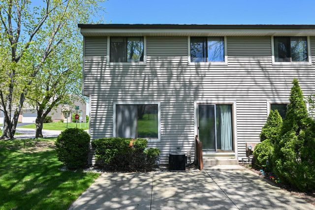 7365 Delaine DRIVE, Oak Creek, WI 53154