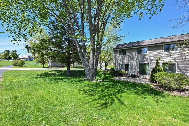 7365 Delaine DRIVE, Oak Creek, WI 53154