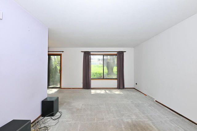 7365 Delaine DRIVE, Oak Creek, WI 53154